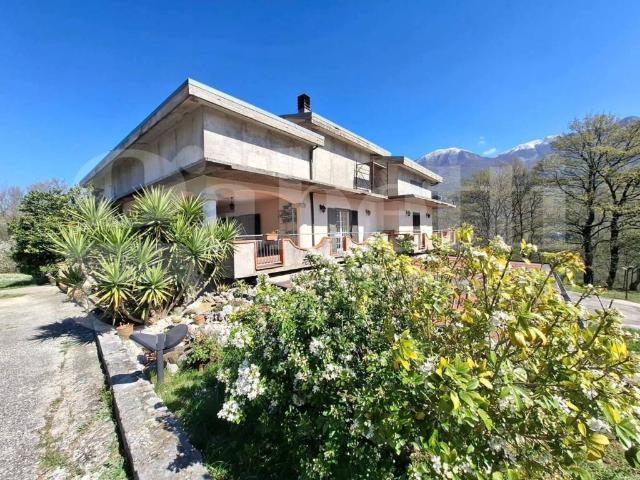 Villa Indipendente in vendita a Balsorano, Abruzzo