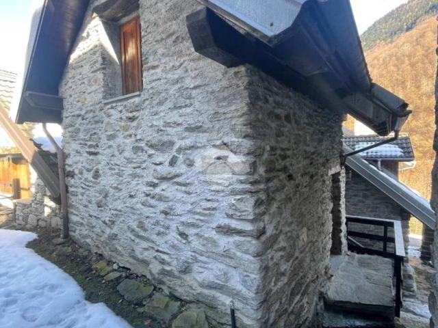 Villa Indipendente in vendita a Bannio Anzino, Piemonte