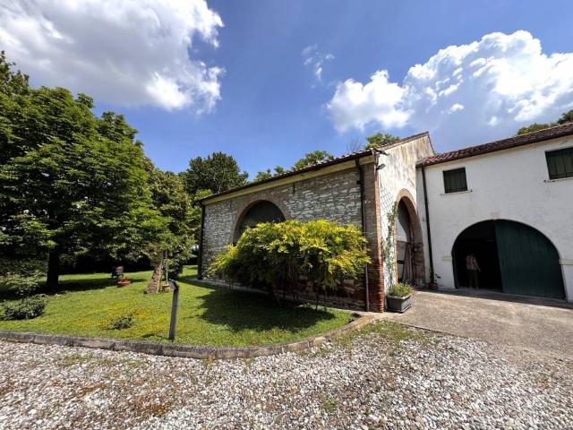 Villa Indipendente in vendita a Baone, Veneto