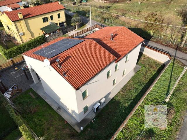 Villa Indipendente in vendita a Baone, Veneto