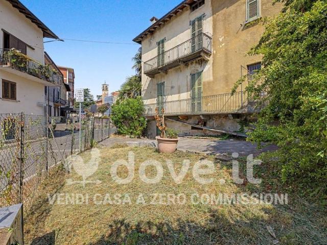 Villa Indipendente in vendita a Barasso, Lombardia