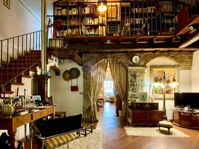 Villa Indipendente in vendita a Cornocchio di Fondo, Barberino Di Mugello