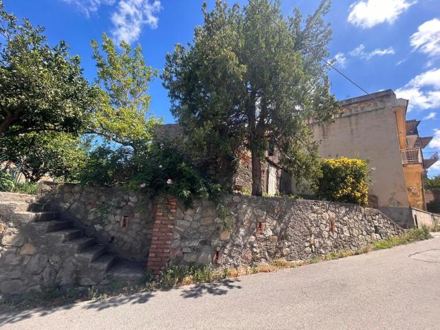 Villa Indipendente in vendita a Barcellona Pozzo Di Gotto, Sicilia