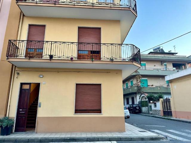 Villa Indipendente in vendita a San Paolo, Barcellona Pozzo Di Gotto