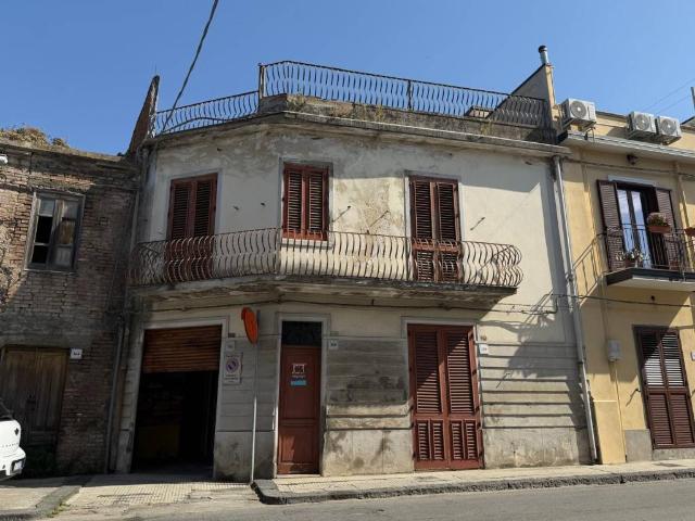 Villa Indipendente in vendita a Oreto, Barcellona Pozzo Di Gotto