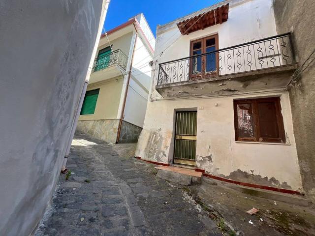 Villa Indipendente in vendita a San Paolo, Barcellona Pozzo Di Gotto