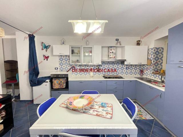 Villa Indipendente in vendita a Barcellona Pozzo Di Gotto, Sicilia