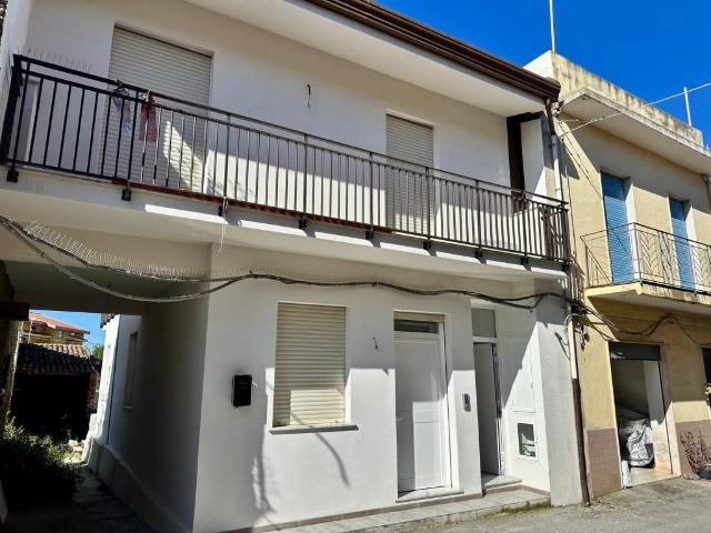 Villa Indipendente in vendita a Acquacalda, Barcellona Pozzo Di Gotto