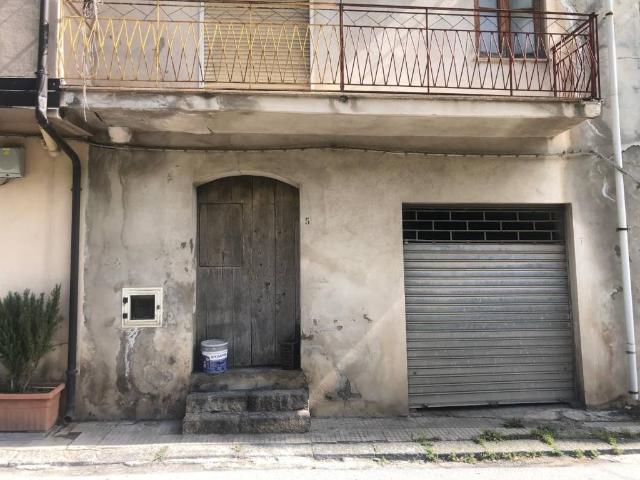 Villa Indipendente in vendita a Barcellona, Barcellona Pozzo Di Gotto