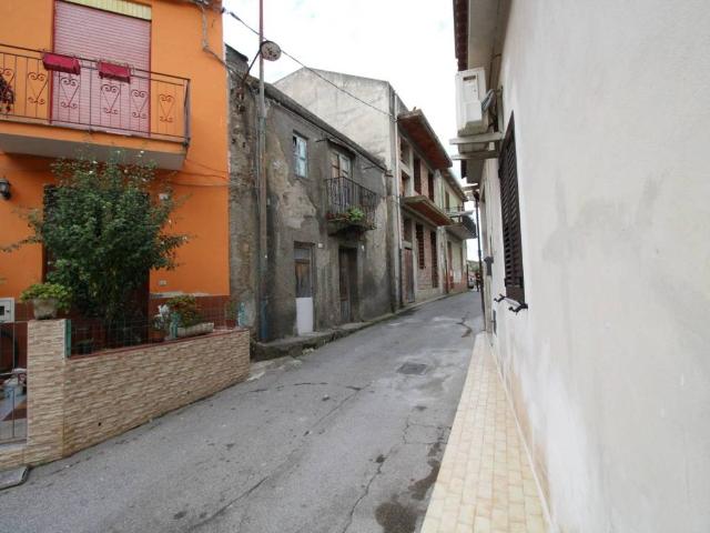 Villa Indipendente in vendita a Barcellona Pozzo Di Gotto, Sicilia