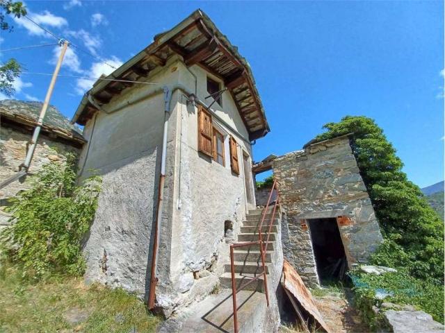 Villa Indipendente in vendita a Bard, Aosta