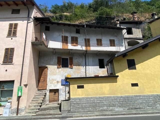 Villa Indipendente in vendita a Nissert, Bard