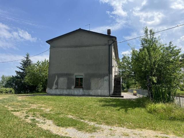 Villa Indipendente in vendita a Bardi, Reggio Emilia