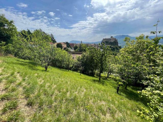 Villa Indipendente in vendita a Bardi, Parma