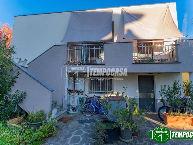 Villa Indipendente in vendita a Bareggio, Lombardia