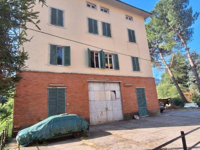 Villa Indipendente in vendita a Unione dei comuni Media Valle del Serchio, Barga
