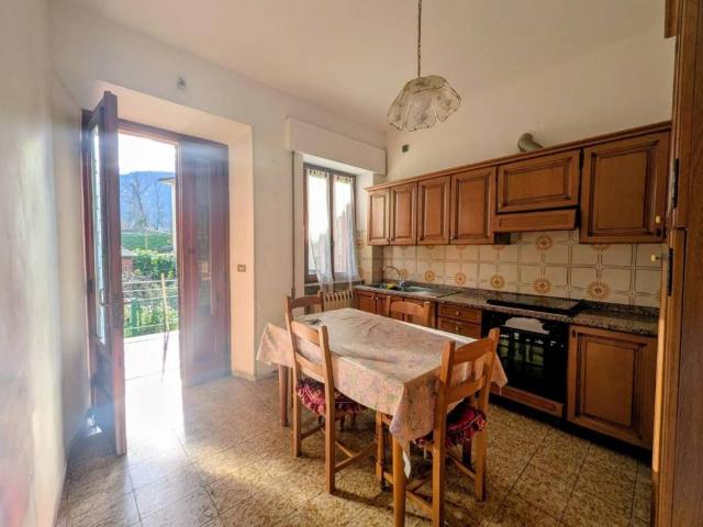 Villa Indipendente in vendita a Unione dei comuni Media Valle del Serchio, Barga