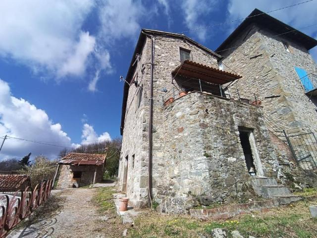 Villa Indipendente in vendita a Unione dei comuni Media Valle del Serchio, Barga