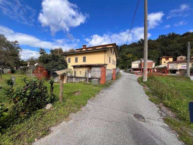 Villa Indipendente in vendita a Unione dei comuni Media Valle del Serchio, Barga