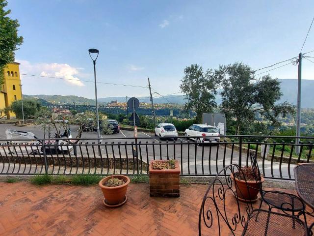 Villa Indipendente in vendita a Unione dei comuni Media Valle del Serchio, Barga