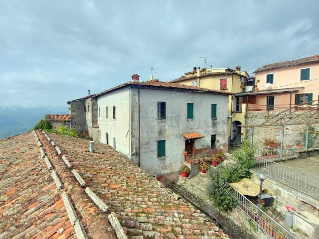 Villa Indipendente in vendita a Unione dei comuni Media Valle del Serchio, Barga