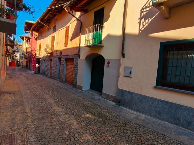 Villa Indipendente in vendita a Barge, Cuneo