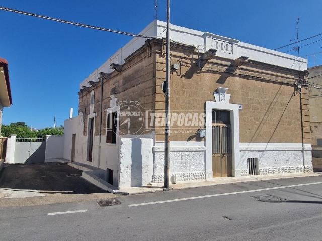 Villa Indipendente in vendita a Municipio 4, Puglia