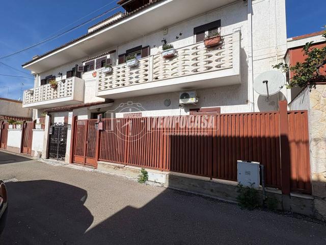 Villa Indipendente in vendita a Municipio 4, Puglia