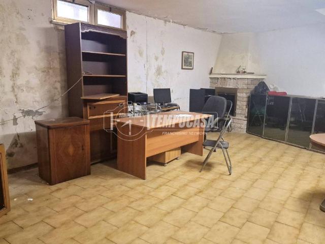 Villa Indipendente in vendita a Municipio 4, Puglia