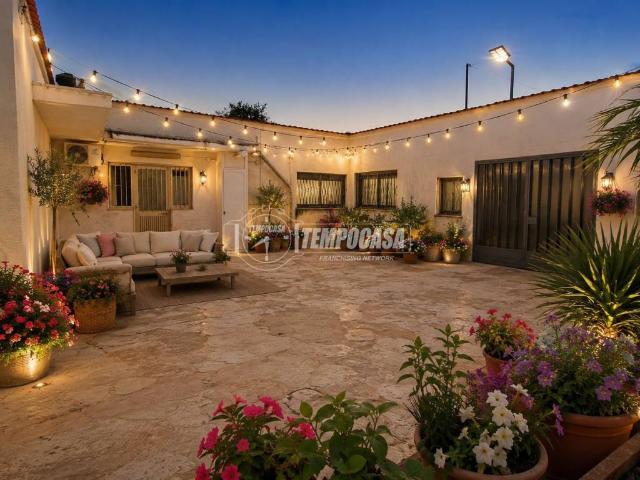 Villa Indipendente in vendita a Municipio 4, Puglia