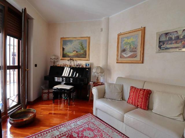 Villa Indipendente in vendita a Municipio 4, Puglia