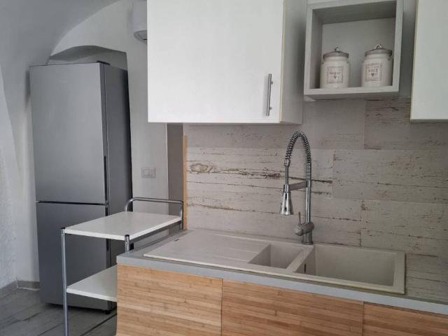 Villa Indipendente in vendita a Municipio 4, Puglia