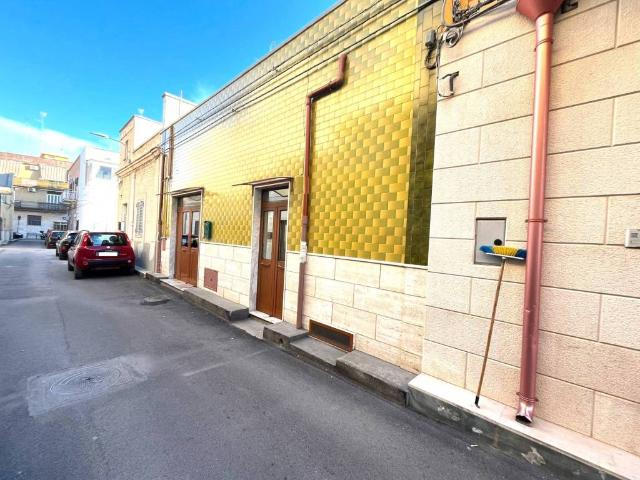 Villa Indipendente in vendita a Municipio 4, Puglia