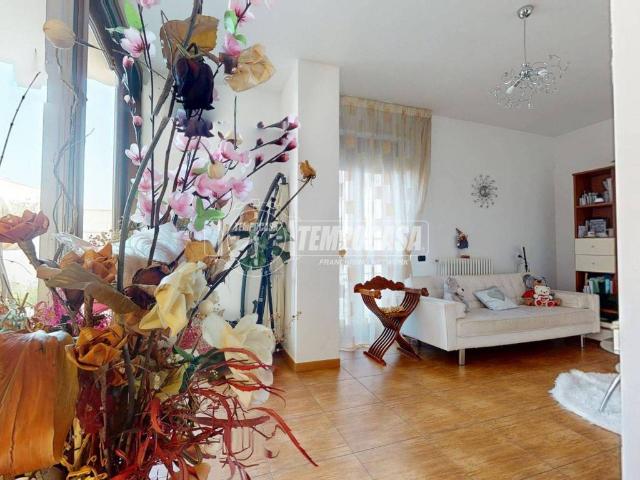Villa Indipendente in vendita a Municipio 4, Puglia