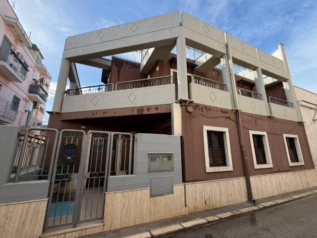 Villa Indipendente in vendita a Municipio 4, Puglia