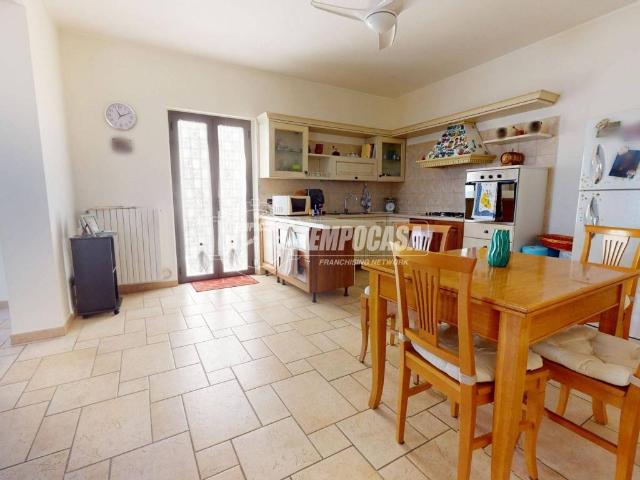 Villa Indipendente in vendita a Ceglie del Campo, Bari