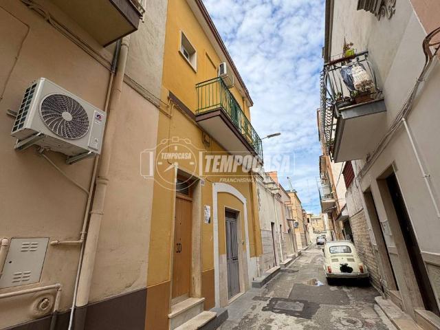 Villa Indipendente in vendita a Municipio 4, Puglia