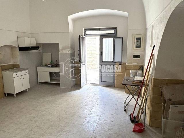 Villa Indipendente in vendita a Municipio 4, Puglia