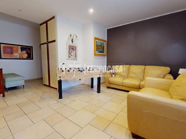 Villa Indipendente in vendita a Carbonara di Bari, Puglia