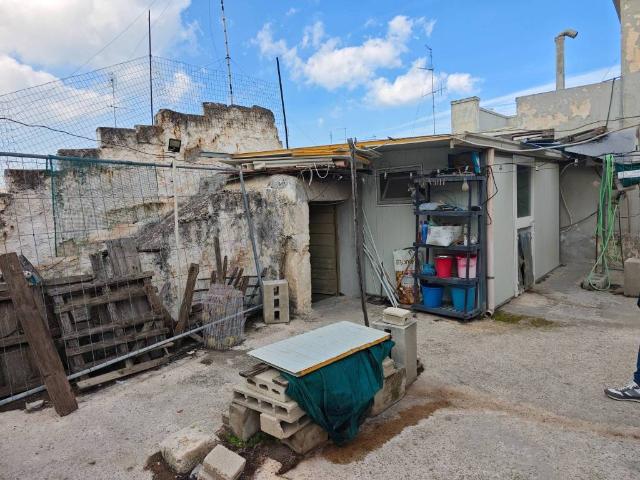 Villa Indipendente in vendita a Municipio 4, Puglia