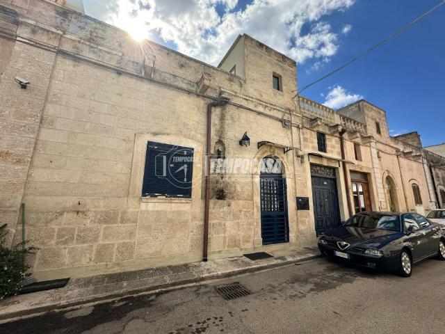 Villa Indipendente in vendita a Municipio 4, Puglia