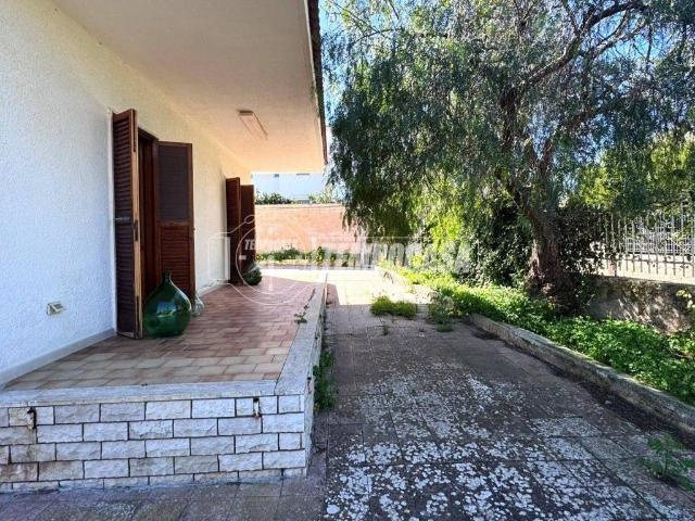 Villa Indipendente in vendita a Municipio 1, Puglia