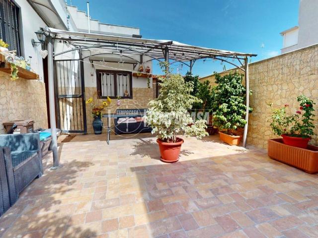 Villa Indipendente in vendita a Carbonara di Bari, Puglia