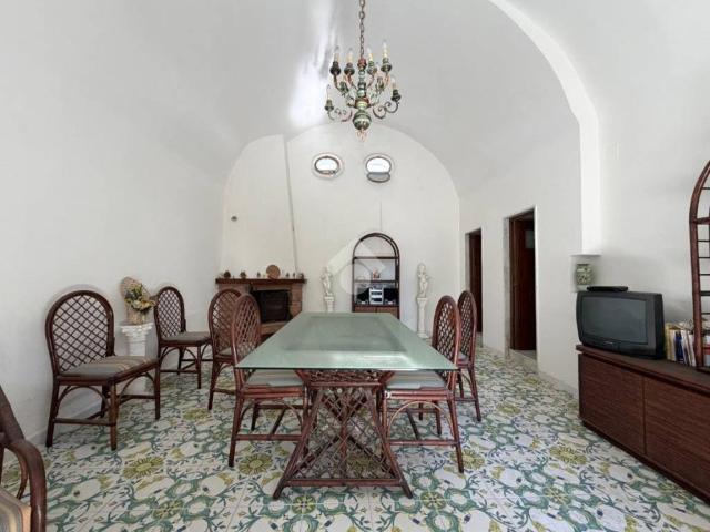 Villa Indipendente in vendita a Municipio 5, Puglia