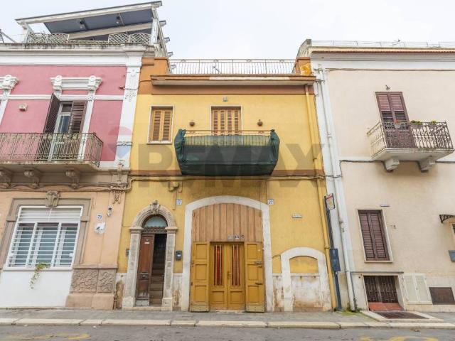 Villa Indipendente in vendita a Municipio 4, Puglia