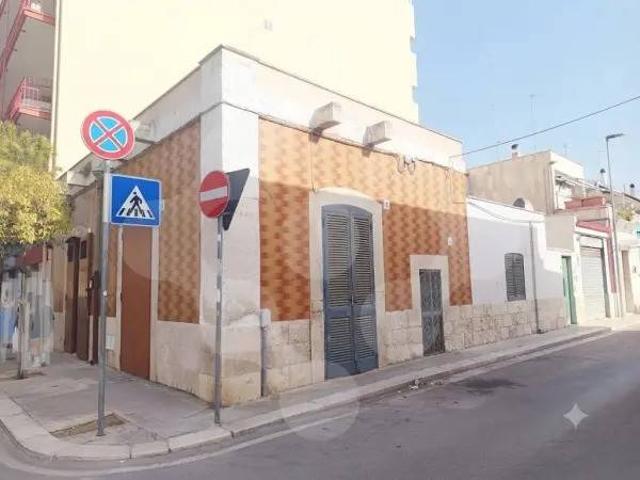 Villa Indipendente in vendita a Municipio 5, Puglia