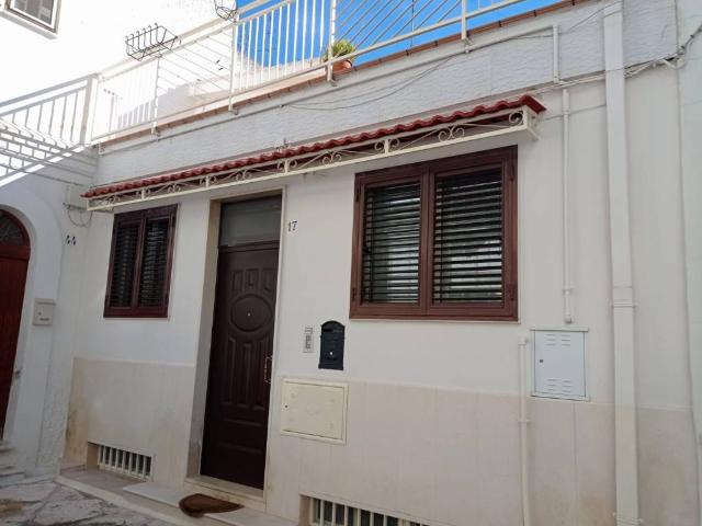 Villa Indipendente in vendita a Municipio 4, Puglia