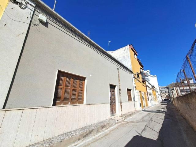 Villa Indipendente in vendita a Municipio 4, Puglia