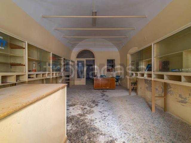 Villa Indipendente in vendita a Municipio 4, Puglia
