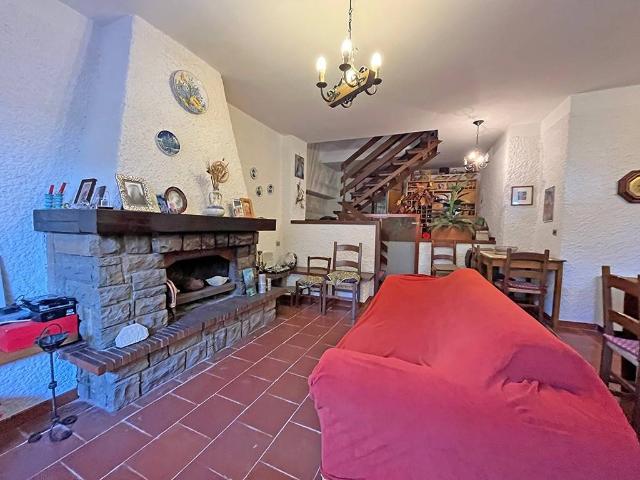 Villa Indipendente in vendita a Barisciano, Abruzzo